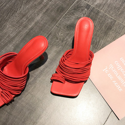 Νέο μοντέλο γυναικείες καθημερινές παντόφλες με ψηλό τακούνι