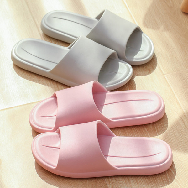 Παντόφλες από καουτσούκ κατάλληλες για το μπάνιο