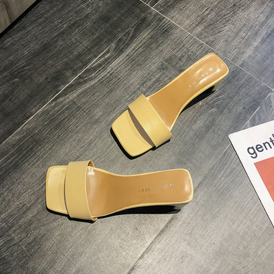 Παντόφλες μοντέρνες γυναικείες με δερμάτινα λουράκια και ψηλό τακούνι