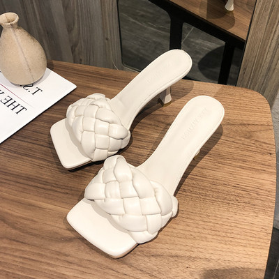 Novi model ženskih papuča sa kožnim remenom i visokom petom