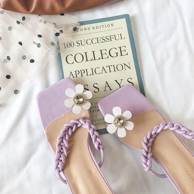 Novi model ženskih papuča sa petom i 3D elementom