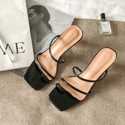 Νέο μοντέλο γυναικείες παντόφλες με λουράκια και τακούνι