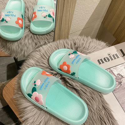 Παντόφλες από καουτσούκ με λουλούδια απλικέ - επίπεδη σόλα