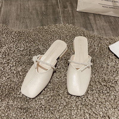 Γυναικείες έκο δερμάτινες παντόφλες με διακοσμητικές πέτρες