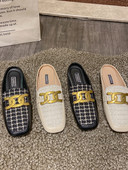 Ženske papuče od umjetne kože u dvije boje