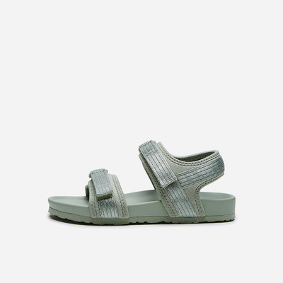 Σπορ και περιστασιακά γυναικεία σανδάλια με λουράκια βελκρό