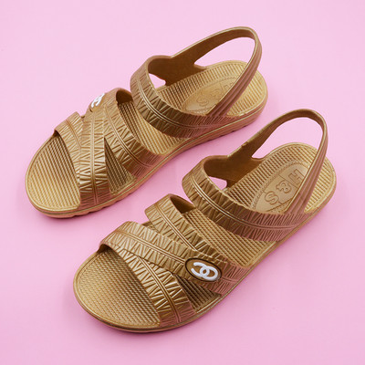 Kelių spalvų laisvalaikio moteriškos basutės – plokščiu padu