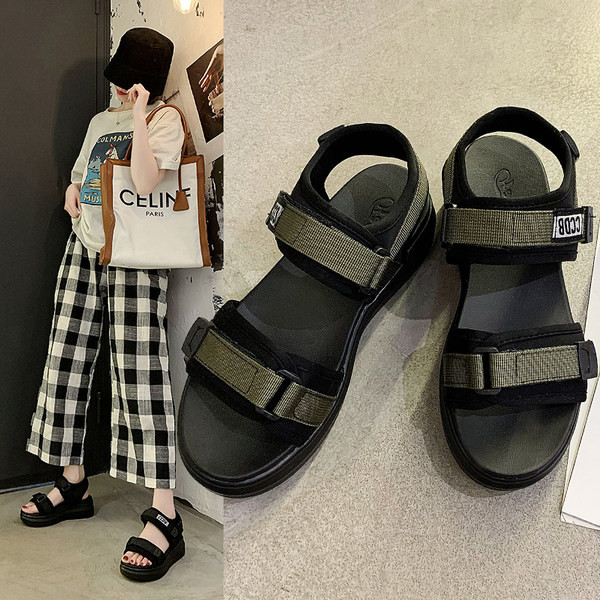 Casual γυναικεία σανδάλια με λουράκια βελκρό και επίπεδη σόλα