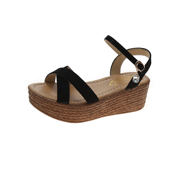 Ležerne sandale s platformom i remenčićima od eko brušene kože