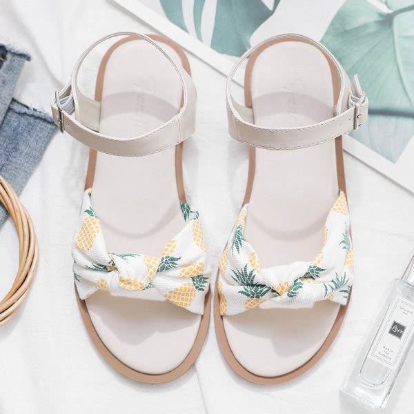 Νέο μοντέλο γυναικεία σανδάλια με επίπεδη σόλα σε δύο χρώματα