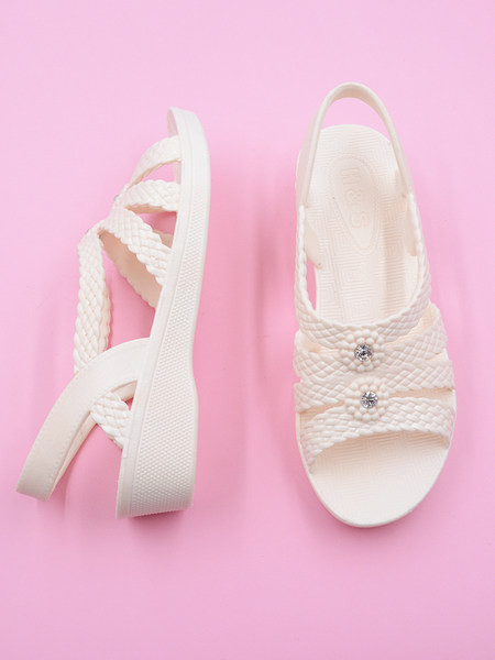 Γυναικεία casual σανδάλια με διακοσμητικές πέτρες και λουράκι