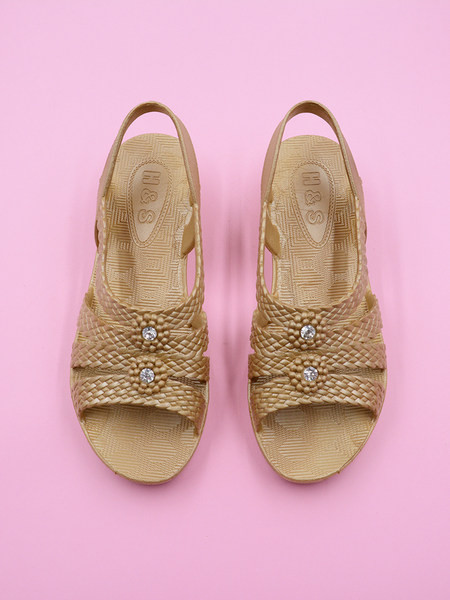 Γυναικεία casual σανδάλια με διακοσμητικές πέτρες και λουράκι