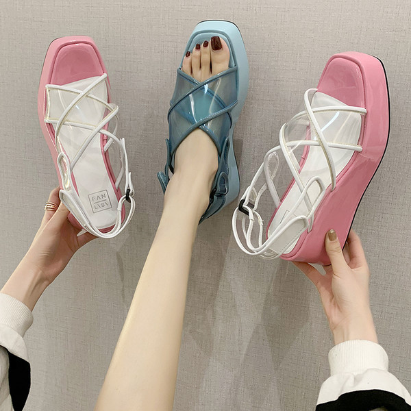 Καθημερινά σανδάλια πλατφόρμας και λουράκια σιλικόνης