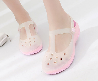 Γυναικεία casual σανδάλια - διάφορα μοντέλα