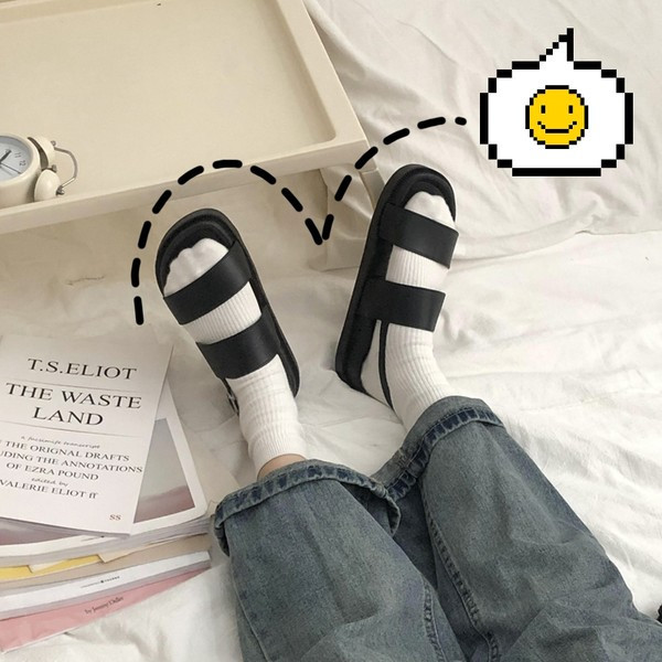 Juodos spalvos moteriškos guminės basutės