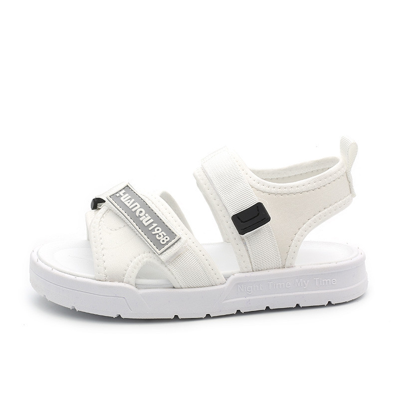 Ženske ležerne sandale s ravnim potplatom - nekoliko modela