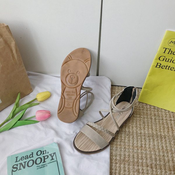 Ženske ležerne sandale od brušene kože s patentnim zatvaračem