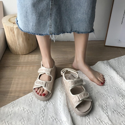 Casual γυναικεία σανδάλια με λουράκια βελκρό και επίπεδη σόλα