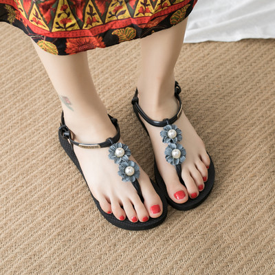 Casual χαμηλά σανδάλια διακοσμημένα με λουλούδια και πέρλες