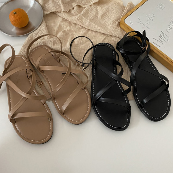 Ležerne ženske kožne sandale s remenom