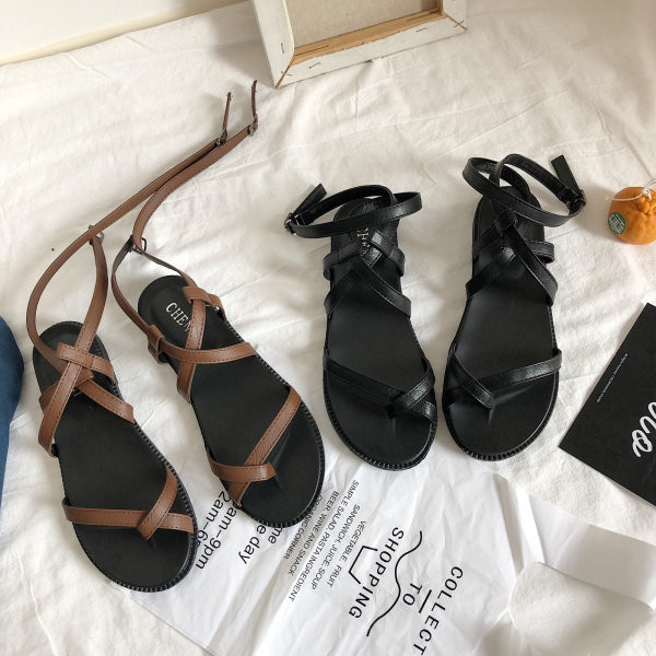 Aktuelne ženske sandale sa remenčićima