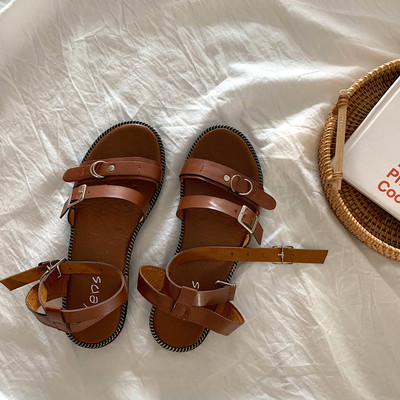 Novi model ženskih kožnih sandala sa kopčom