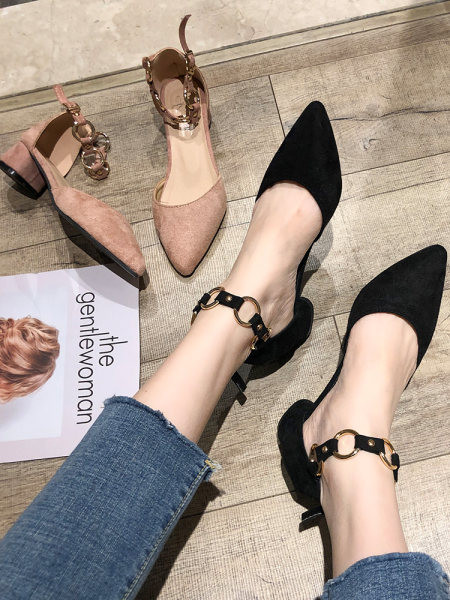 Ženske sandale na špic od eko brušene kože sa potpeticom