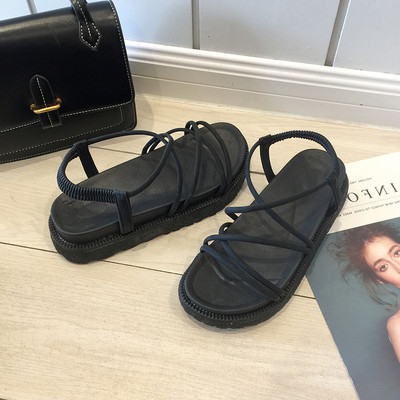 Ležerne ženske sandale s debelim đonom i remenom