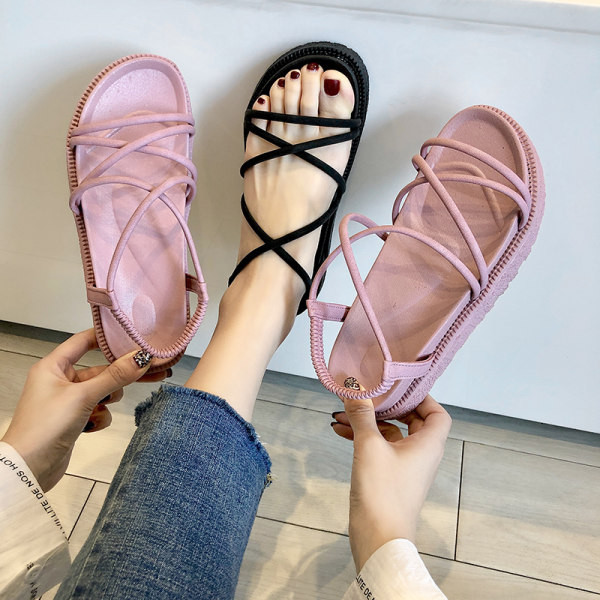 Ležerne ženske sandale s debelim đonom i remenom