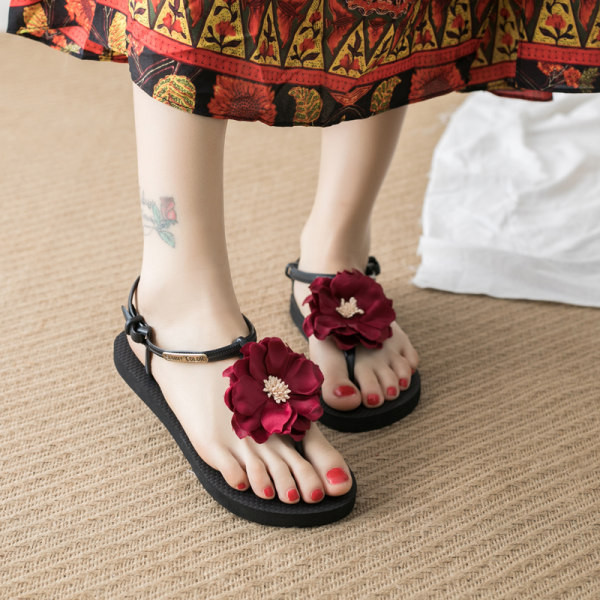 Ženske sandale od umjetne kože s 3D cvjetnim elementom
