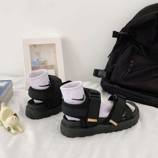 Ležerne sandale s kopčanjem na čičak