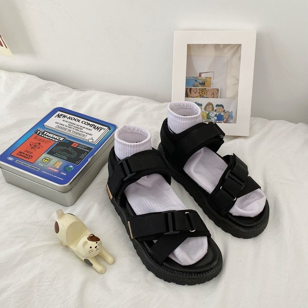 Ležerne sandale s kopčanjem na čičak