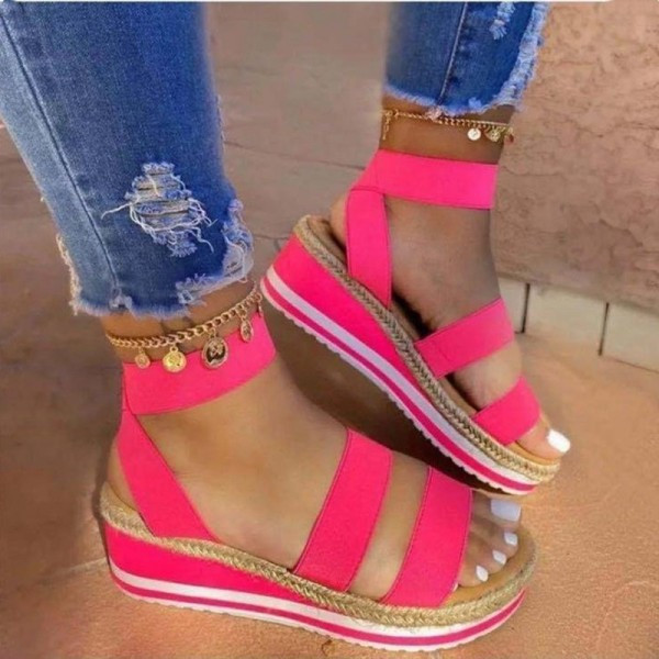 Värvilised naiste sandaalid 5 cm platvormiga