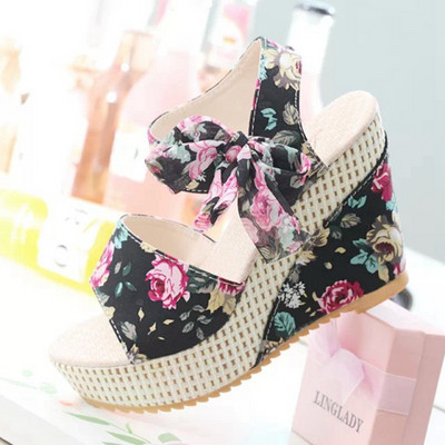 Ženske sandale sa platformom 8 cm i trakom - dva modela