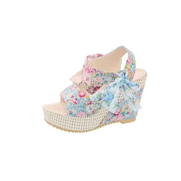 Ženske sandale sa platformom 8 cm i trakom - dva modela