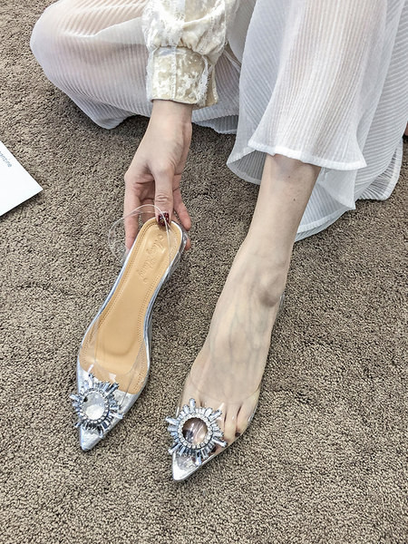 Novi model ženskih špic sandala na visoku petu i kamenčiće