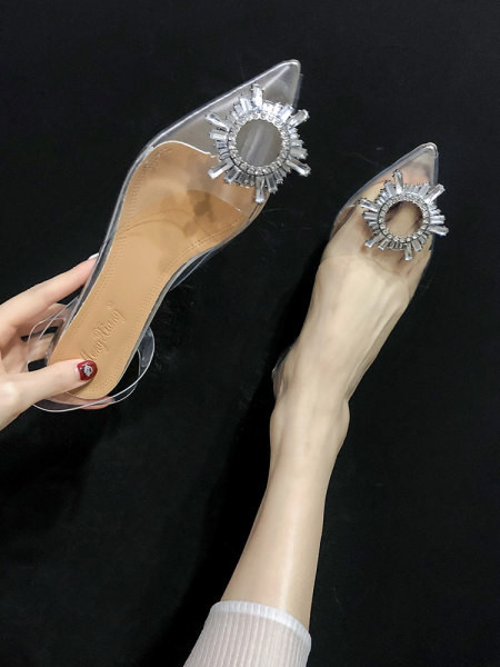 Novi model ženskih špic sandala na visoku petu i kamenčiće