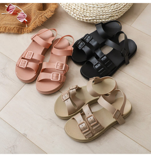 Moderne ženske kožne sandale nekoliko modela