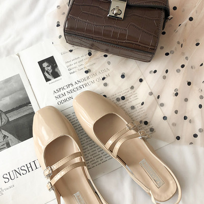 Ženske lakirane sandale s kopčama