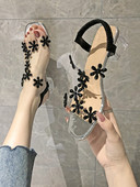 Moderne ženske sandale sa 3D elementima i petom 5 cm