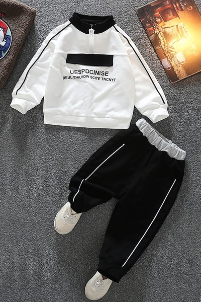 Dječji komplet-bluza i hlače za dječake