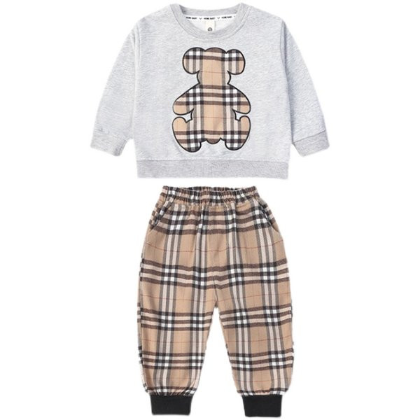 Moderan dječji komplet iz dva dijela - bluza i hlače