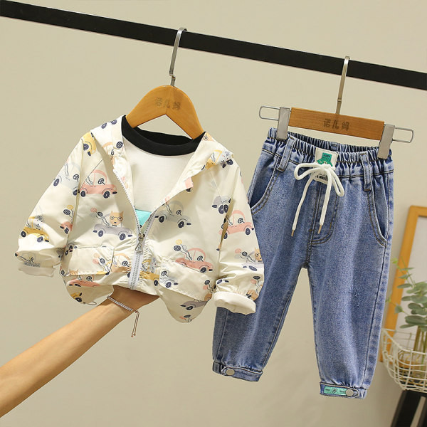 Proljetni dječji komplet za dječake koji uključuje tanku jaknu i traperice