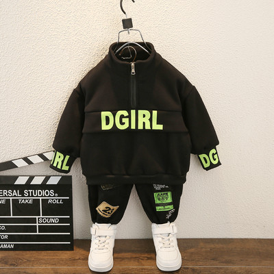 Novi model svakodnevnog dječjeg kompleta bluza s natpisom i hlače