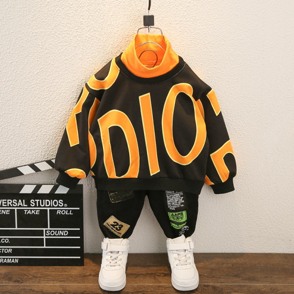 Dnevni dječji komplet za dječake od bluze s visokim ovratnikom i hlača