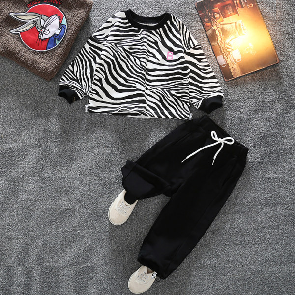 Dječji komplet iz dva dijela - hlače i bluza