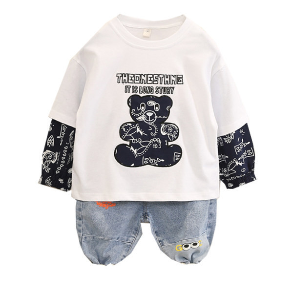 Novi model dječjeg kompleta bluze i traperica za dječake