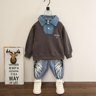 Novi model dječjeg kompleta bluze sa kragnom i traperica za dječake