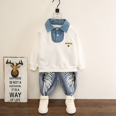 Novi model dječjeg kompleta bluze sa kragnom i traperica za dječake