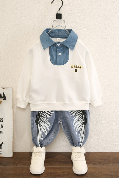 Novi model dječjeg kompleta bluze sa kragnom i traperica za dječake